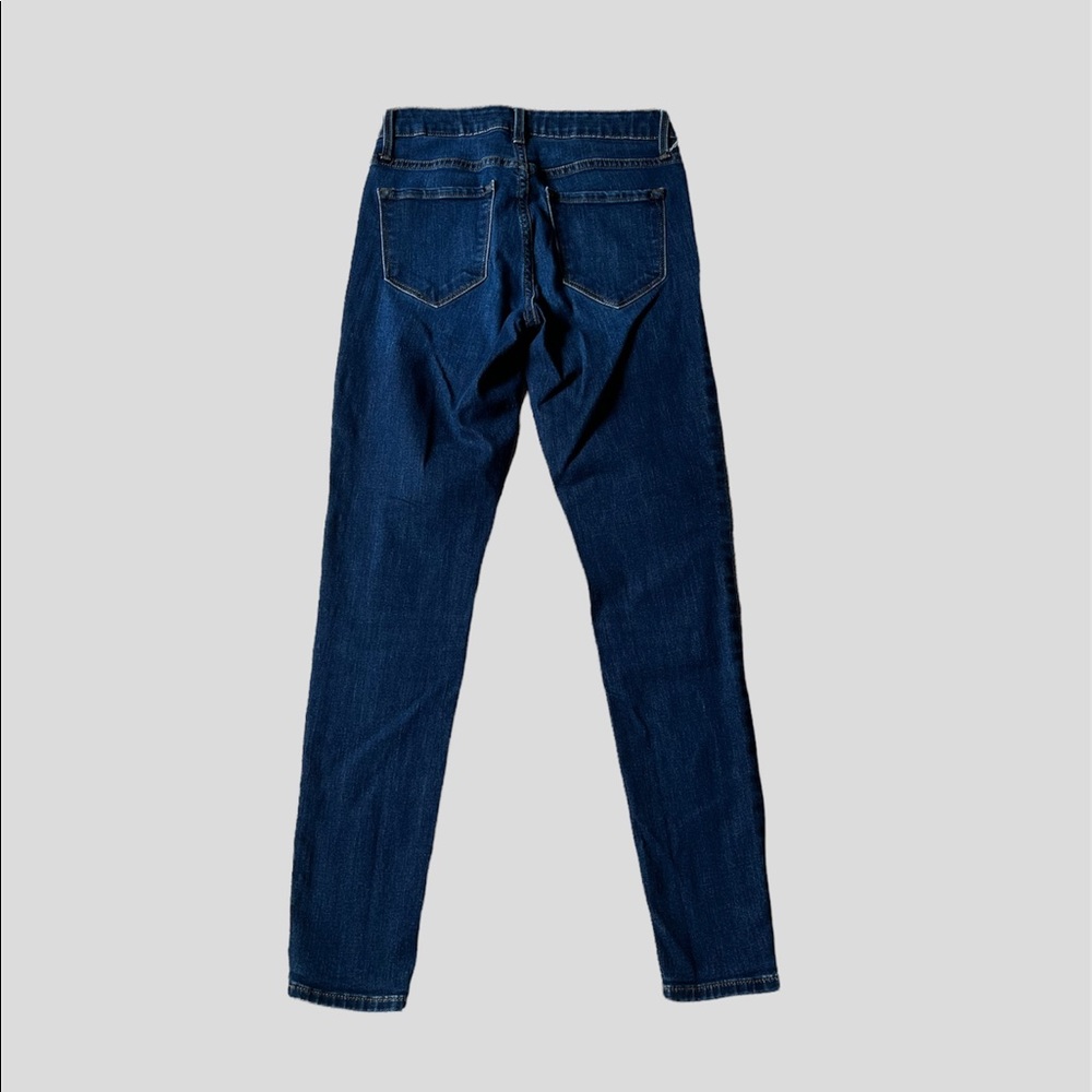 Old Navy Rockstar Super Skinny Jeans - Picture 5 of 9